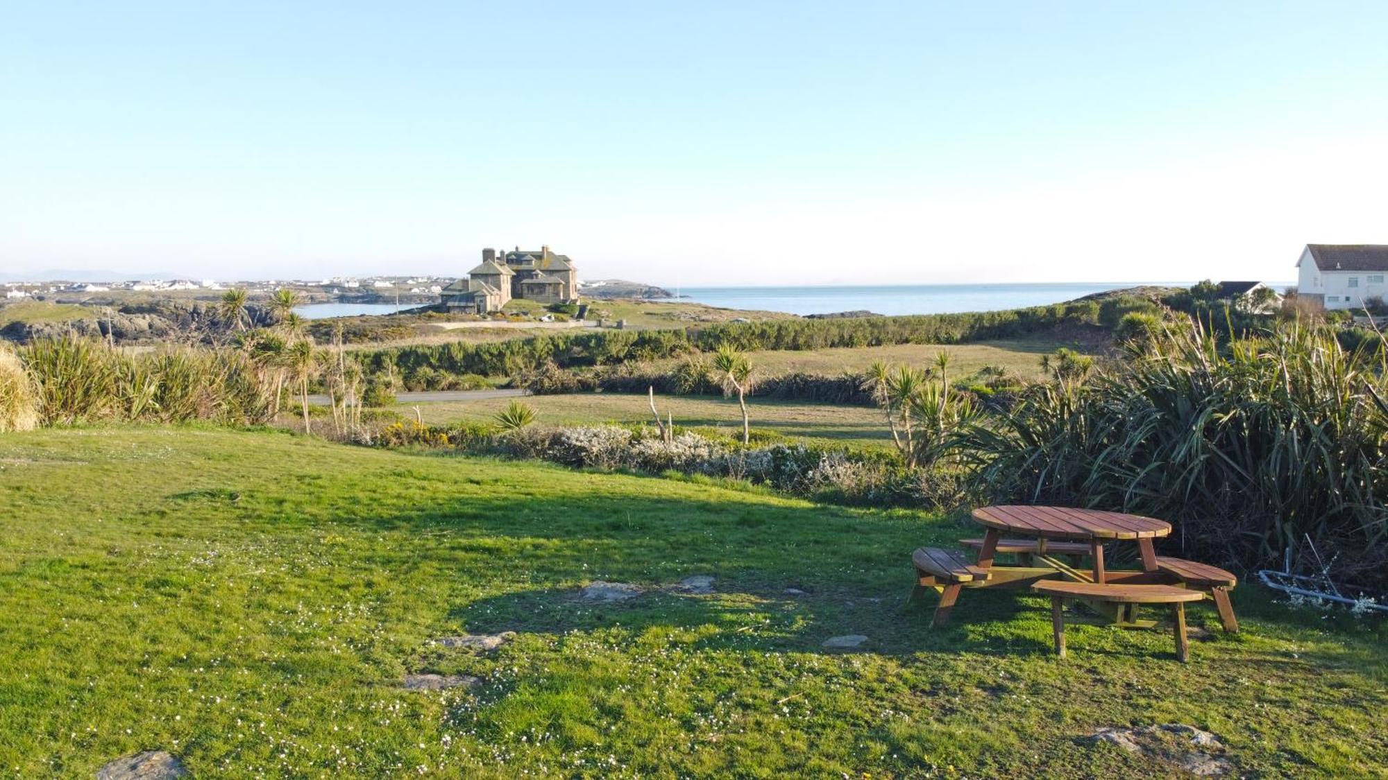 Lagoon View - Sea View- Pet Friendly - 2 Bed Apt - En-Suite Trearddur Exterior foto