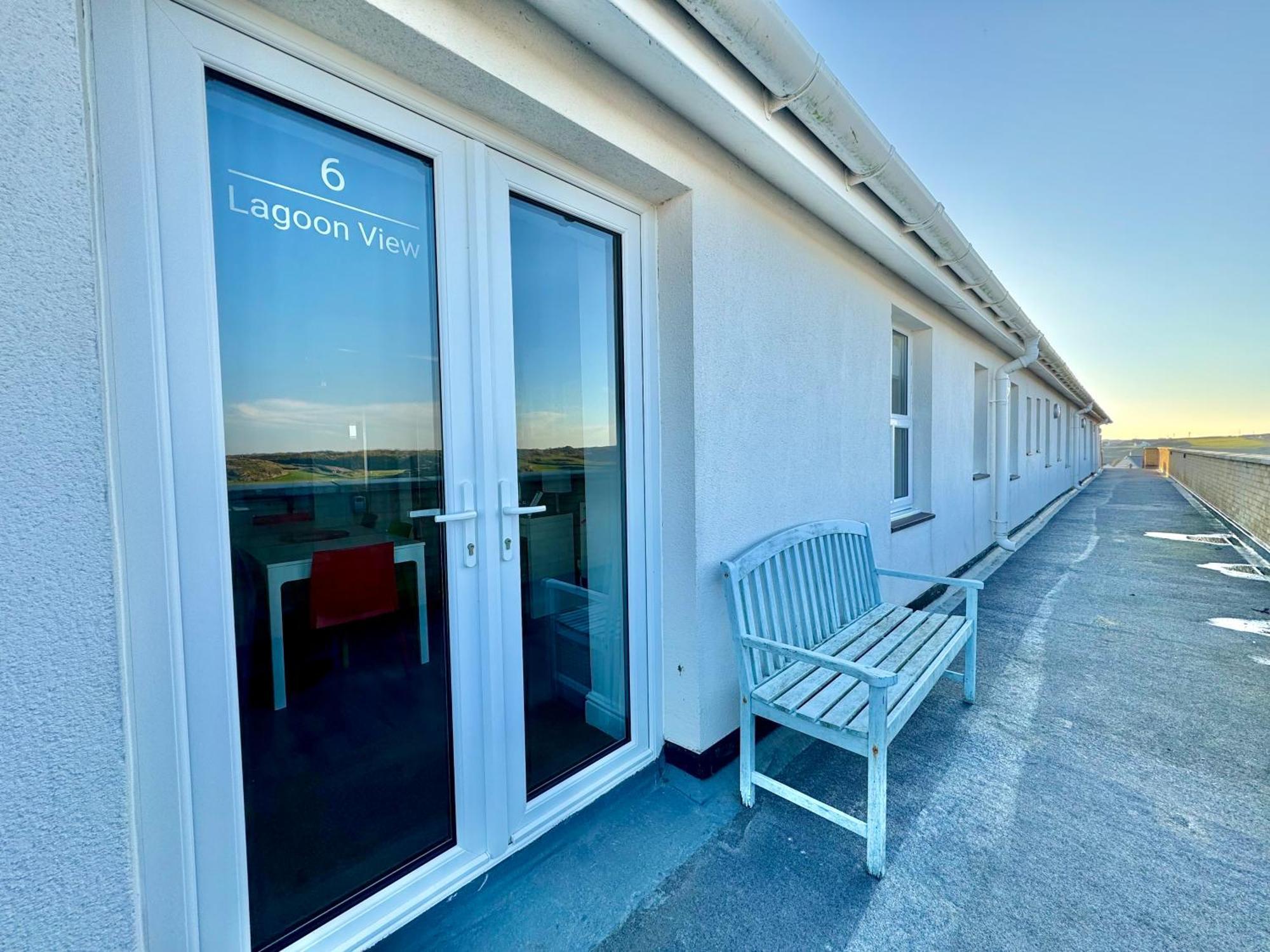 Lagoon View - Sea View- Pet Friendly - 2 Bed Apt - En-Suite Trearddur Exterior foto