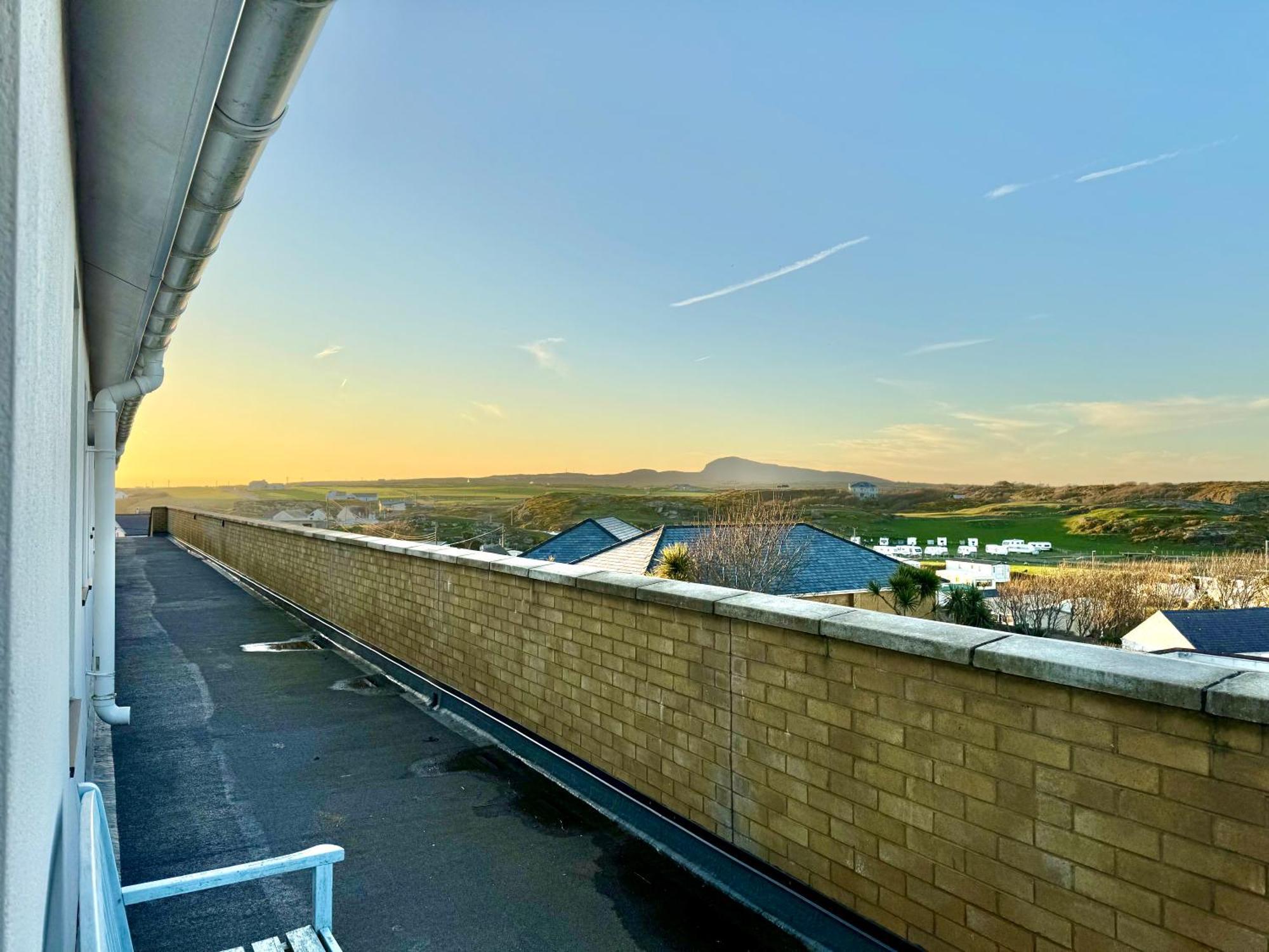 Lagoon View - Sea View- Pet Friendly - 2 Bed Apt - En-Suite Trearddur Exterior foto