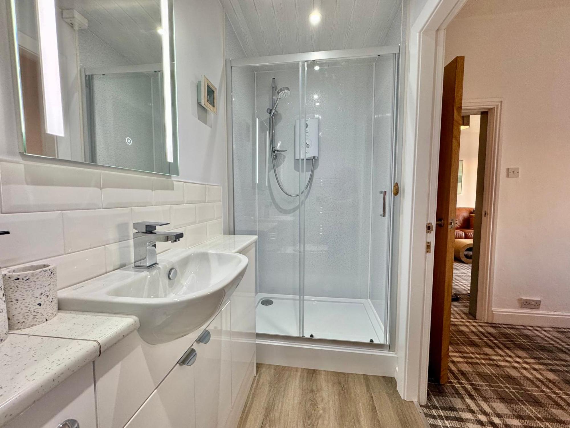 Lagoon View - Sea View- Pet Friendly - 2 Bed Apt - En-Suite Trearddur Exterior foto